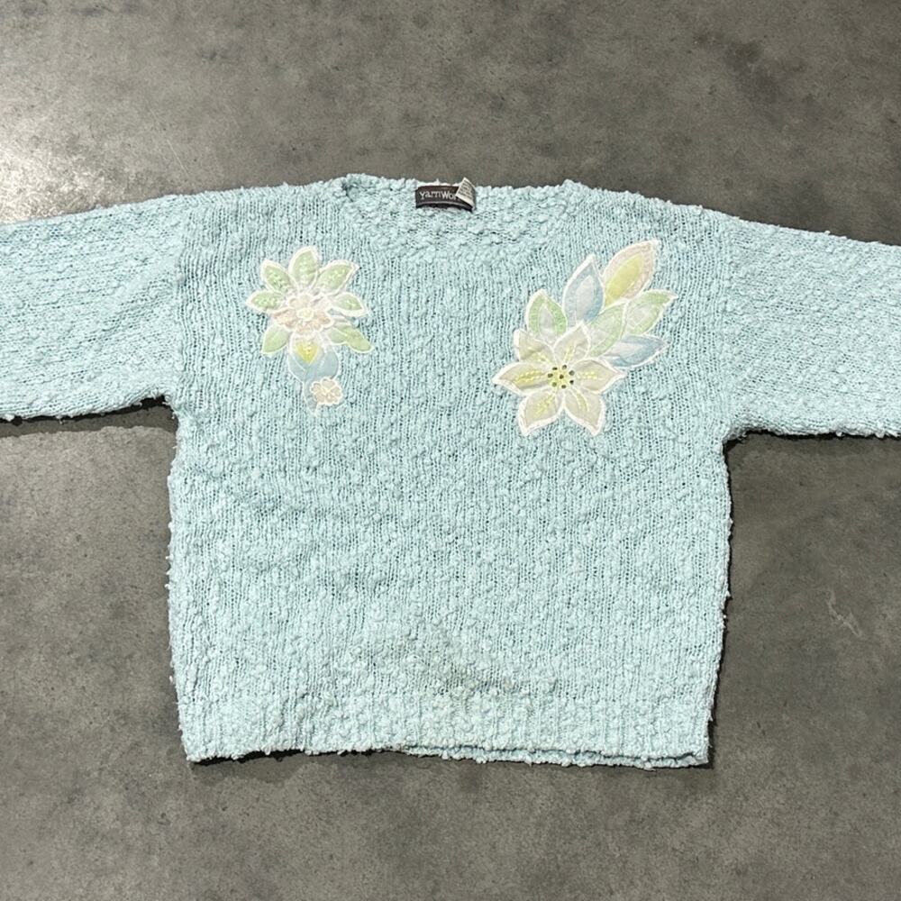 80s YarnWorks Women's Light Blue Floral Knit Sweater Size M Acrylic